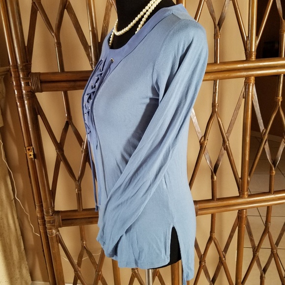 Long Sleeve Blouse 💙 - Picture 5 of 5